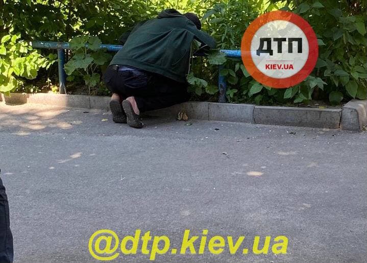 В доме на улице Шулявской нашли труп в ковре. Телеграм-канал dtp.kiev.ua