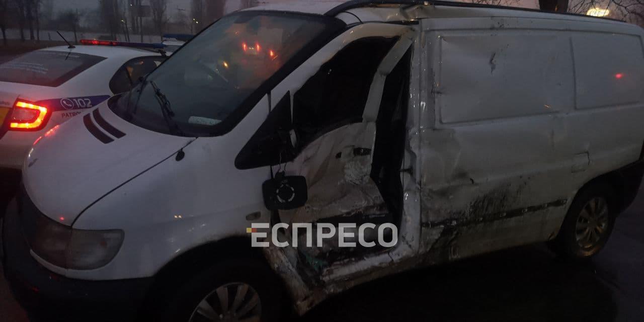 В Киеве грузовик столкнулся с грузовиком, есть пострадавшие. Фото: espreso.tv